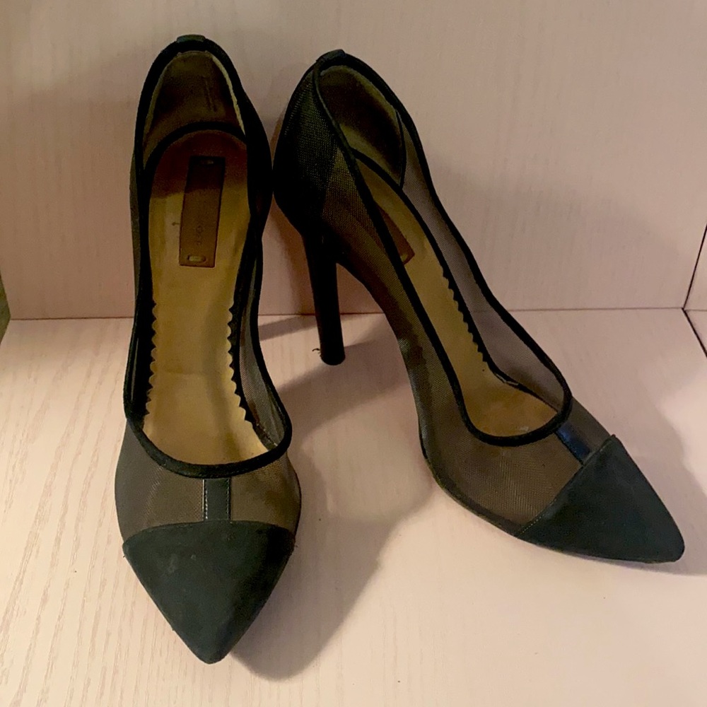Reed Krakoff size 36 1/2 pumps in black